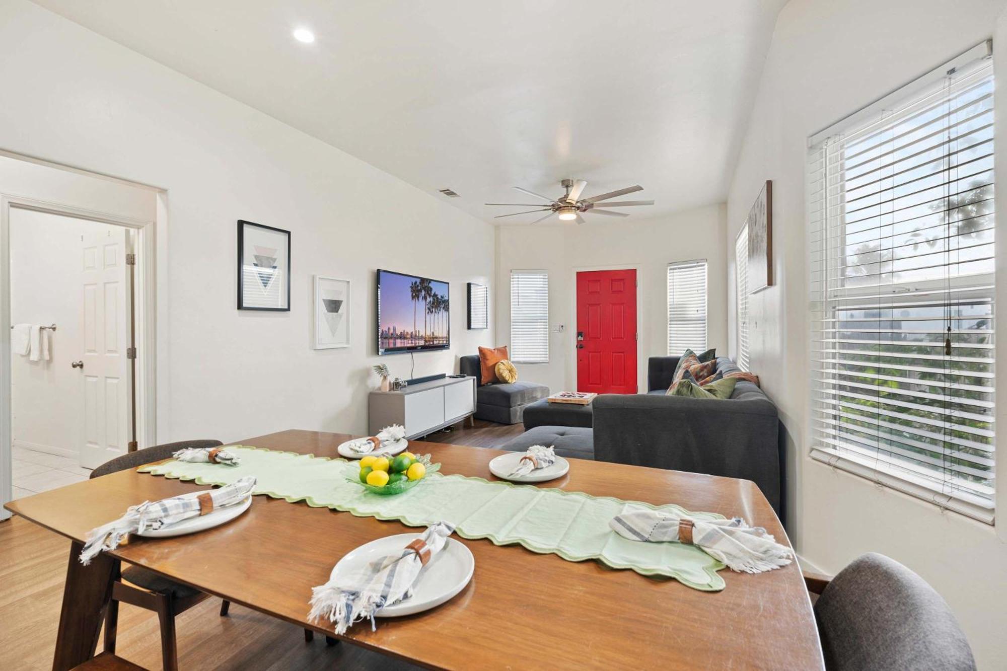 Catch N' Relax On Nimitz- Minutes From The Harbor